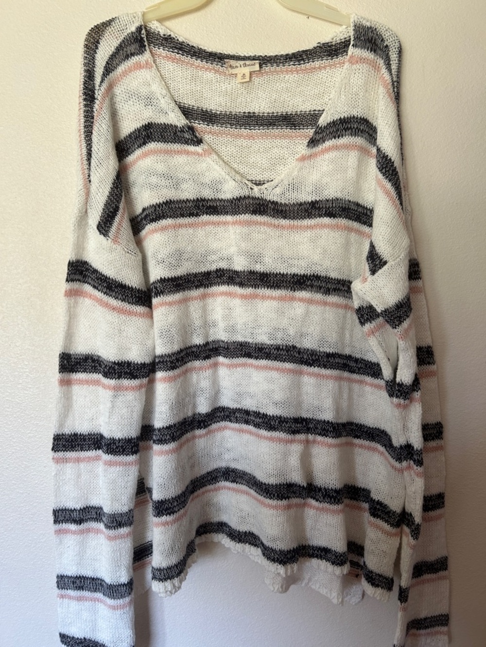 Hem & Thread Women’s Lightweight Knit Long Sleeved Sweater